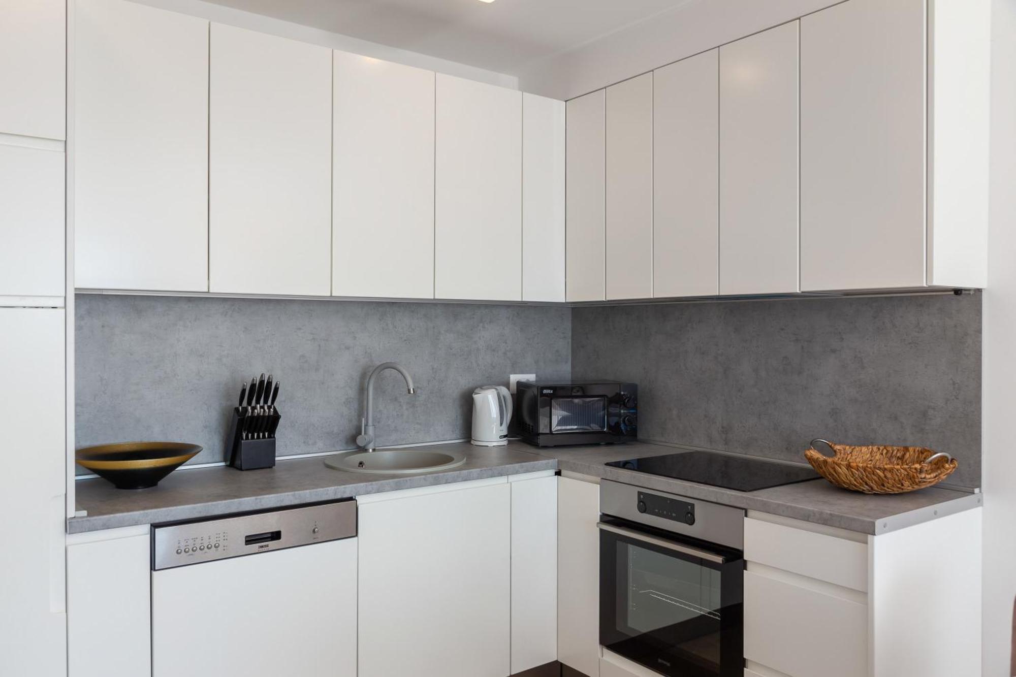 Apartman Adriatico - Sea View With Garage Makarska